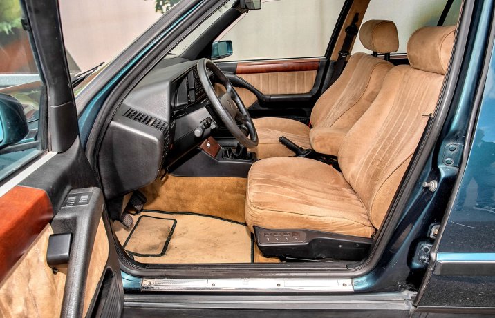 Używana Lancia Thema – wnętrze, fotele