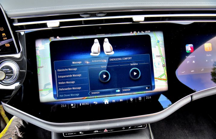 Mercedes E 220 d 4Matic Kombi (2025) – masaż
