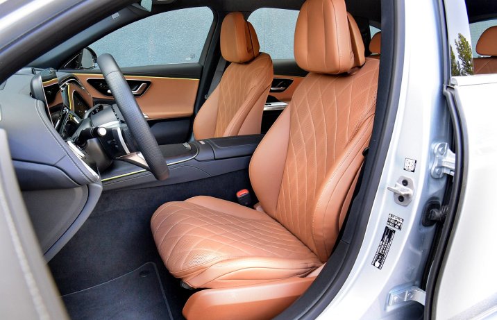 Mercedes E 220 d 4Matic Kombi (2025) – fotele