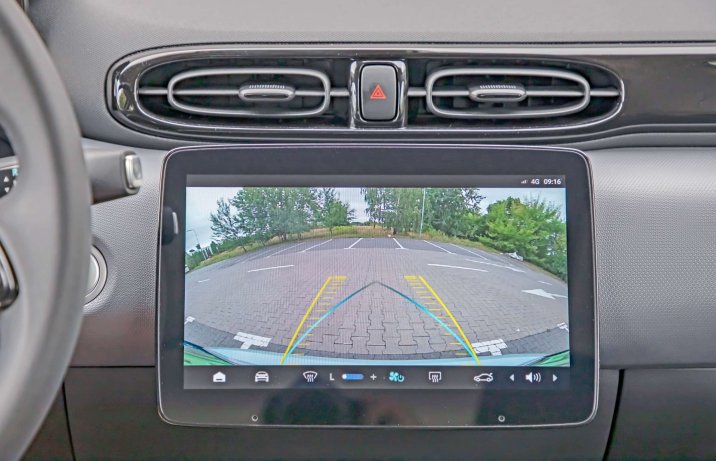 Leapmotor T03 2025 – deska rozdzielcza, ekran, widok z kamer