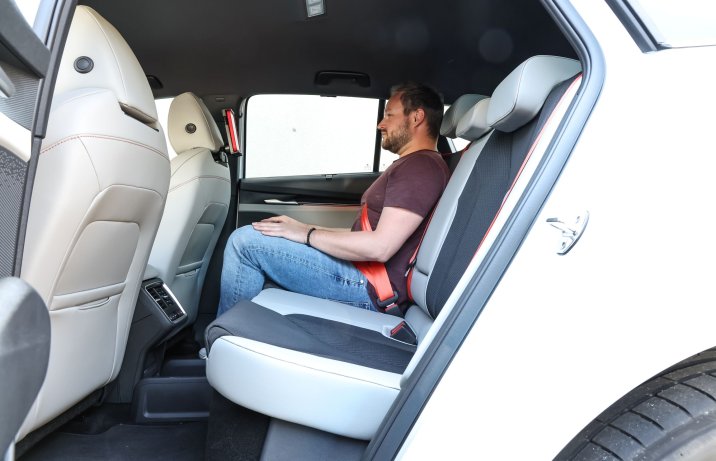 Skoda Enyaq - kanapa