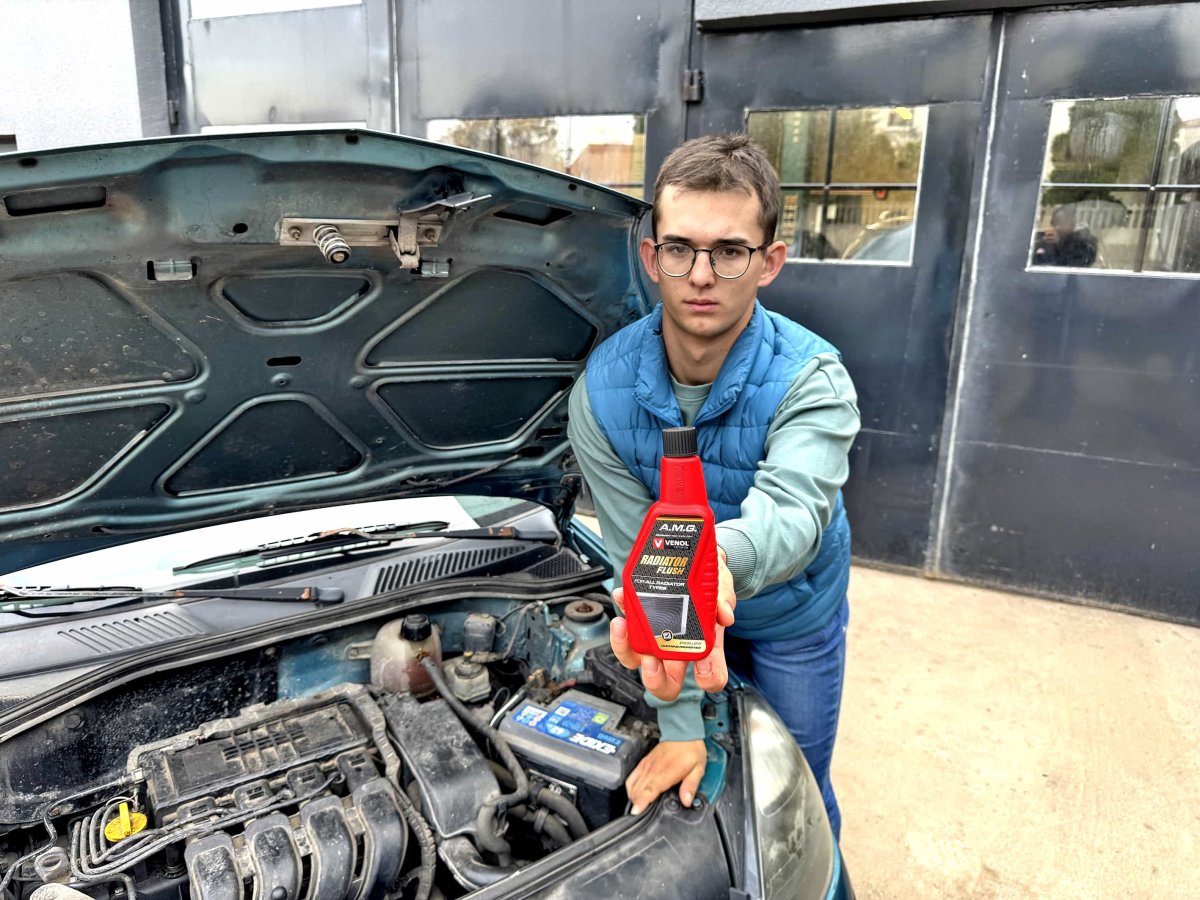 Test płukanki do układu chłodzenia – sprawdzamy skuteczność preparatu za 20 zł