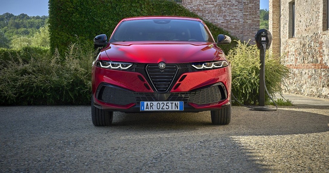 Nowa Alfa Romeo Tonale 2026 – przód