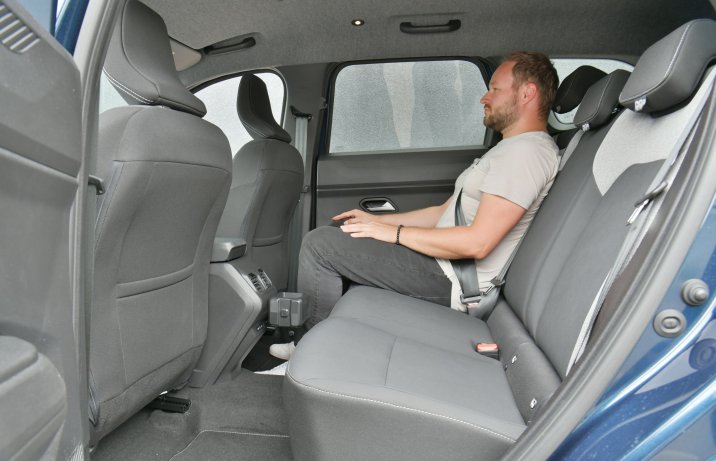 Dacia Bigster - kanapa