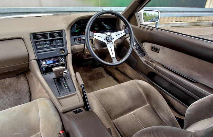 Toyota Soarer (Z20) – deska rozdzielcza z kierownicą Nardi