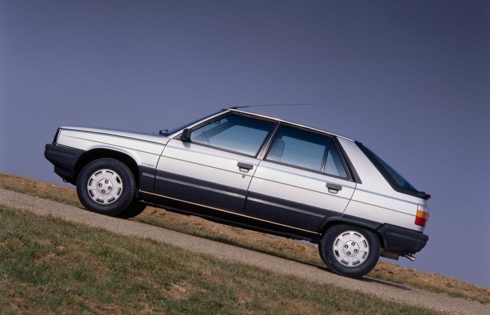 Renault 11 TSE Electronic – bok