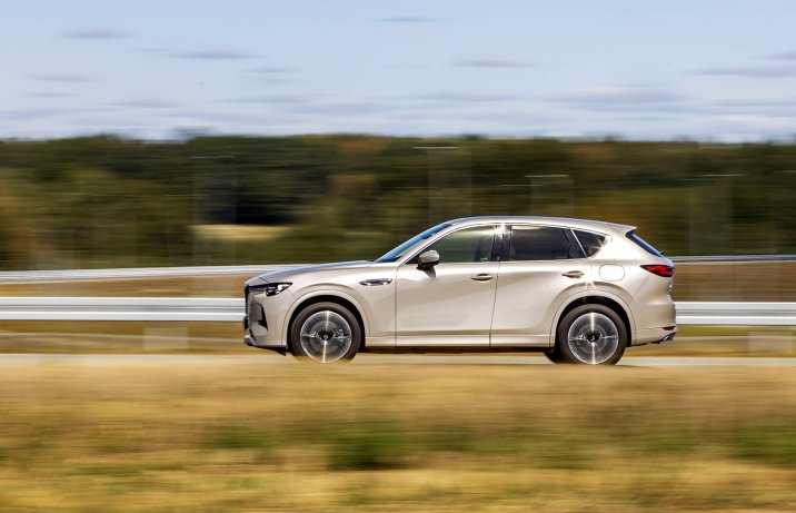 Mazda CX-60 2.5 e-Skyactiv PHEV (2025) - test - bok