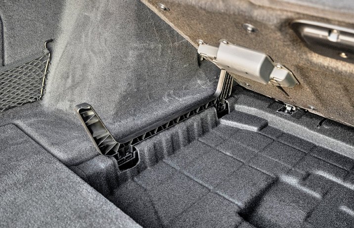 BMW M3 CS Touring (2025) – test – podłoga bagażnika