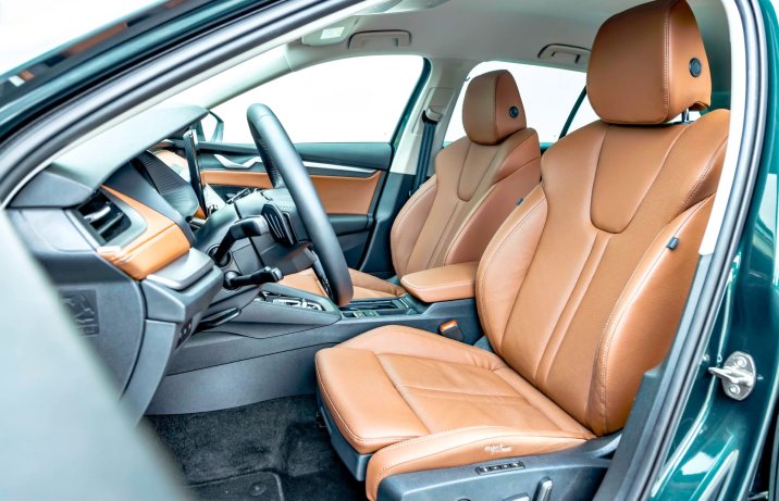 Skoda Octavia Combi 2.0 TSI DSG 4x4 Edition 130 Selection 2025 – test: wnętrze, fotele