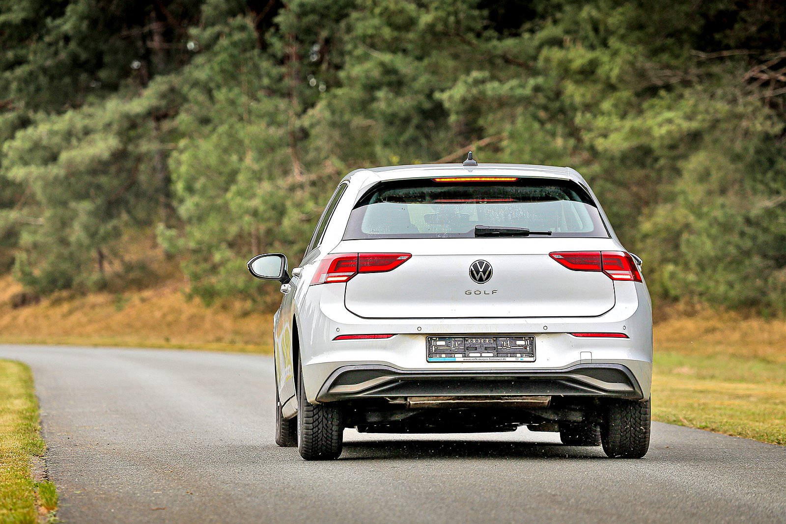 test opon zimowych 2025 - droga hamowanai ze 100 kmh (sucha nawierzchnia)