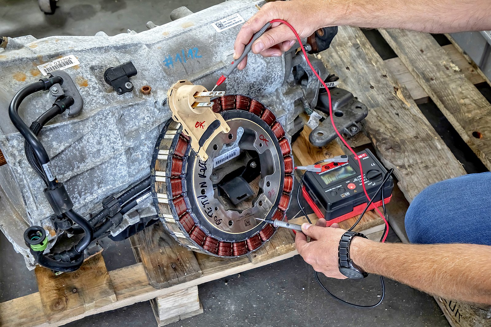 serwisowanie hybrydy silnik elektryczny