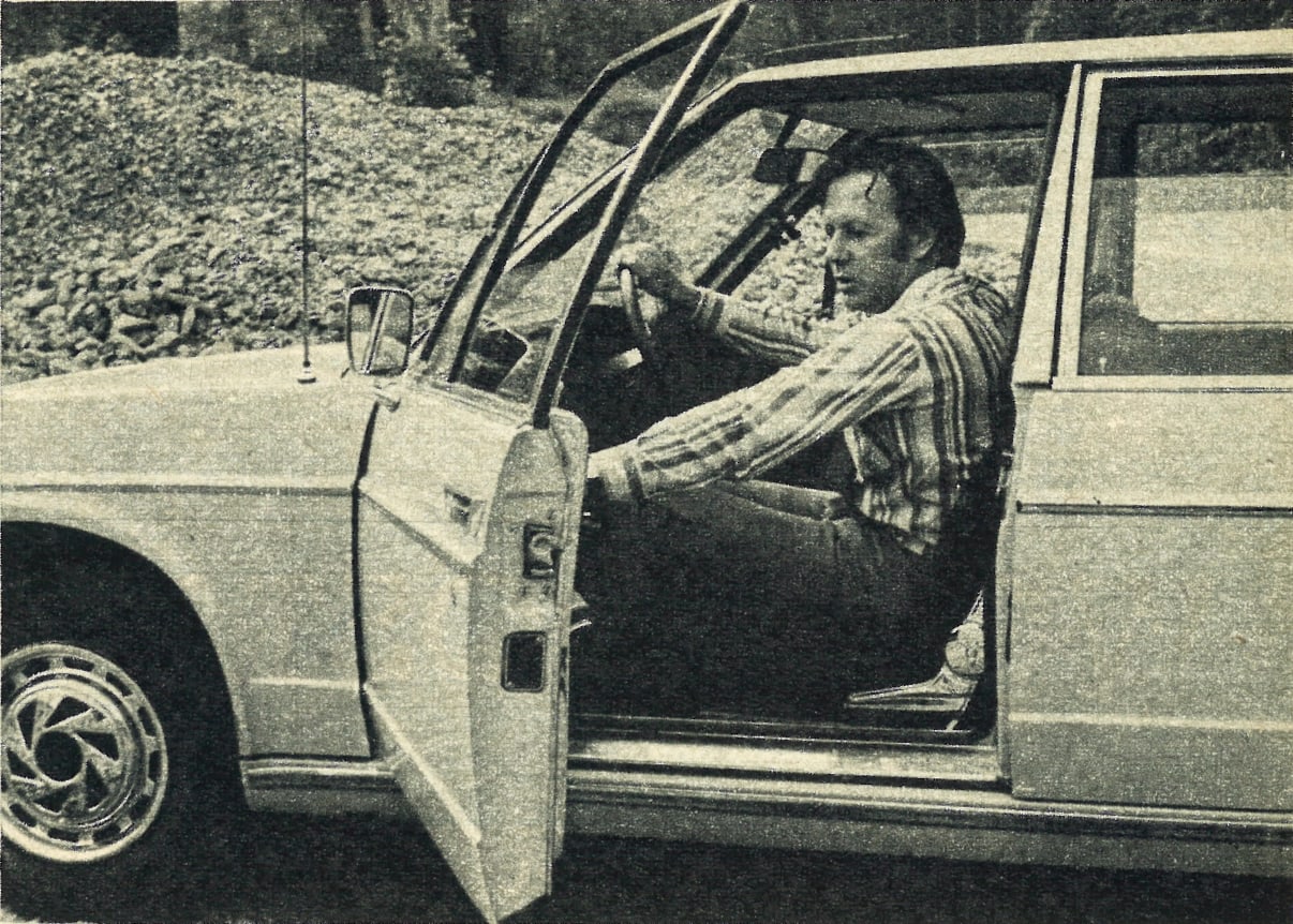 Tatra-613-1975-bok-miejsce-kierowcy