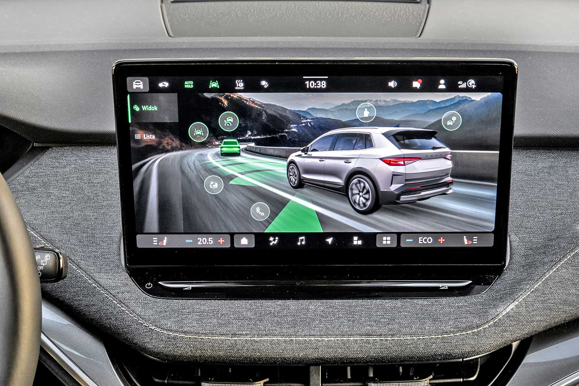 skoda-elroq-2025-ekran-centralny