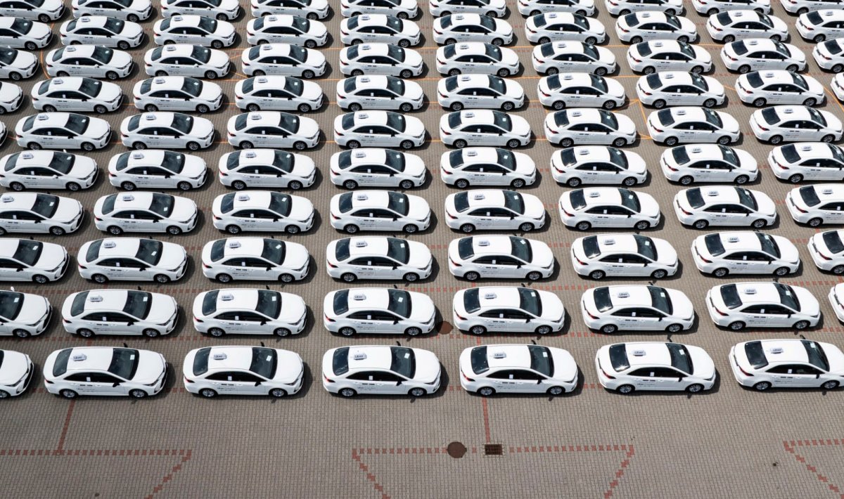 Sprzedaż nowych samochodów osobowych w Polsce – znakomity październik 2025