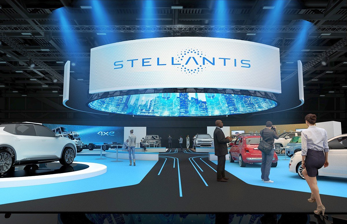 Stellantis właśnie otrzymał rachunek za elektryczne marzenia. Wynosi ponad 22 mld euro!