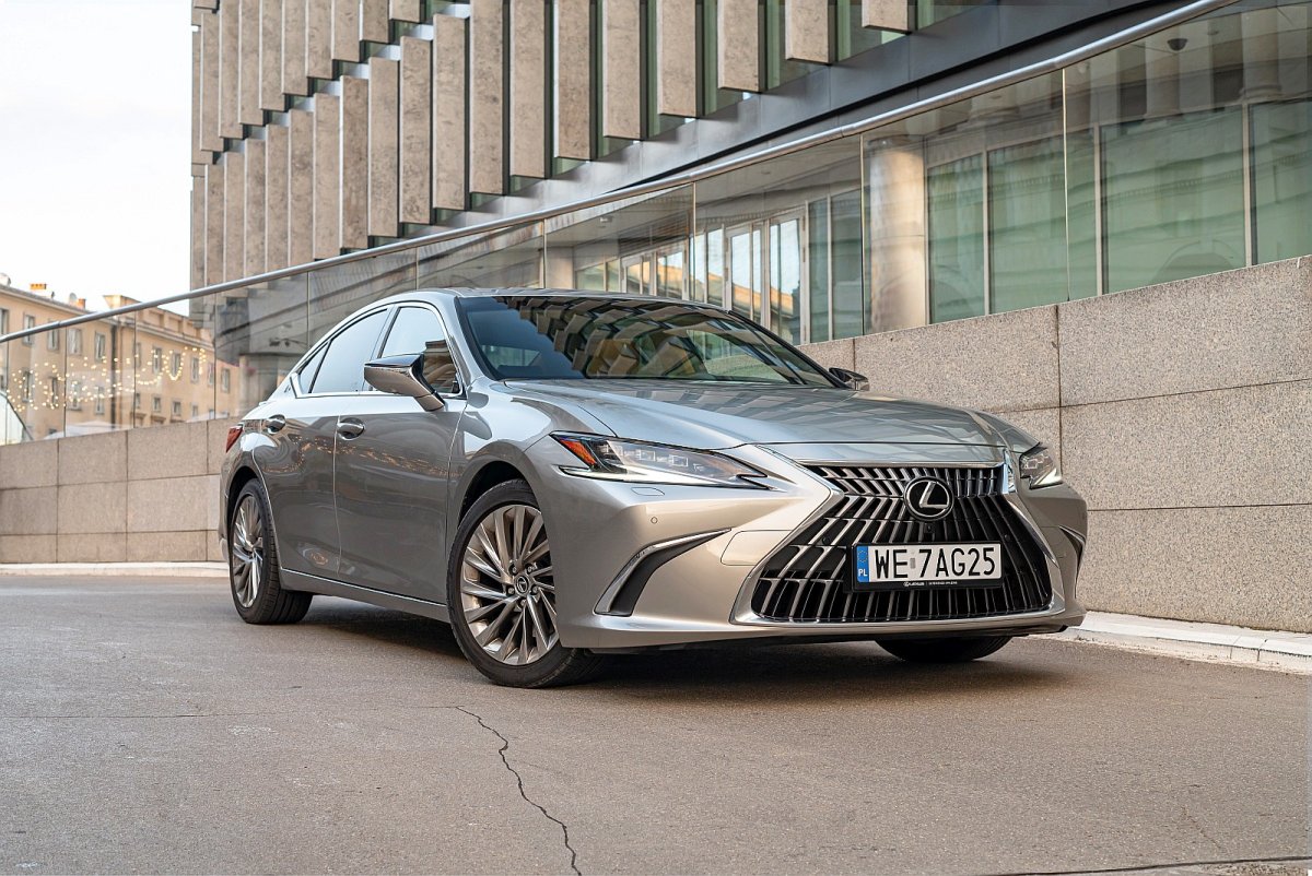 Lexus ES z polskiego salonu pokonał 750 tys. km. Lista awarii? Bardzo krótka