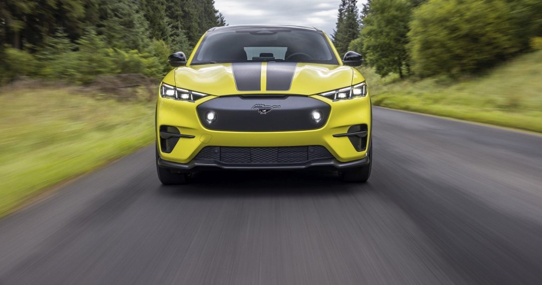 Ford Mustang Mach-E – przód