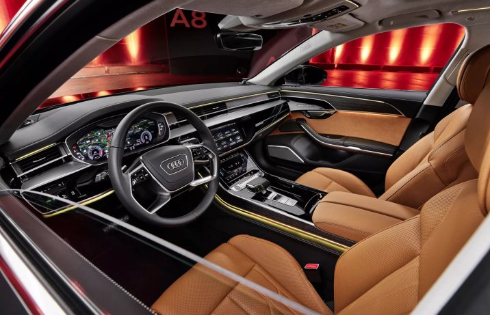 Audi A8 (2024) – kokpit