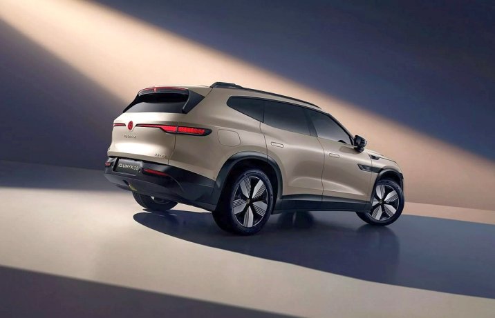 Volkswagen ID. Unyx 08