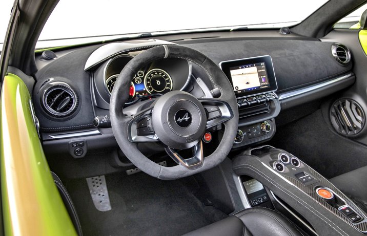 Alpine A110 wnętrze