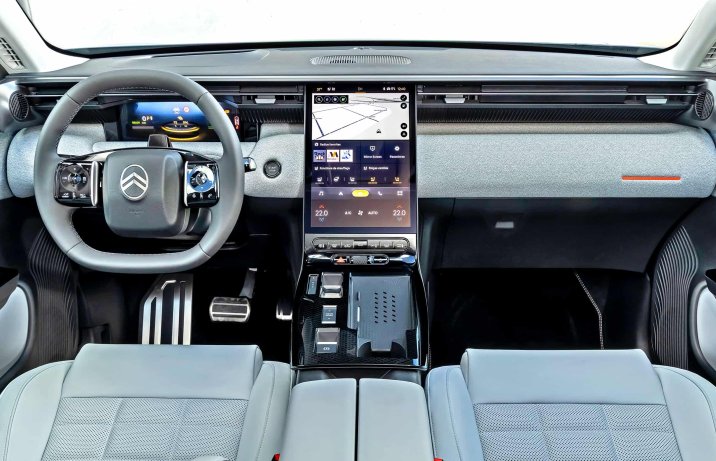 Citroën C5 Aircross 2025 – deska rozdzielcza