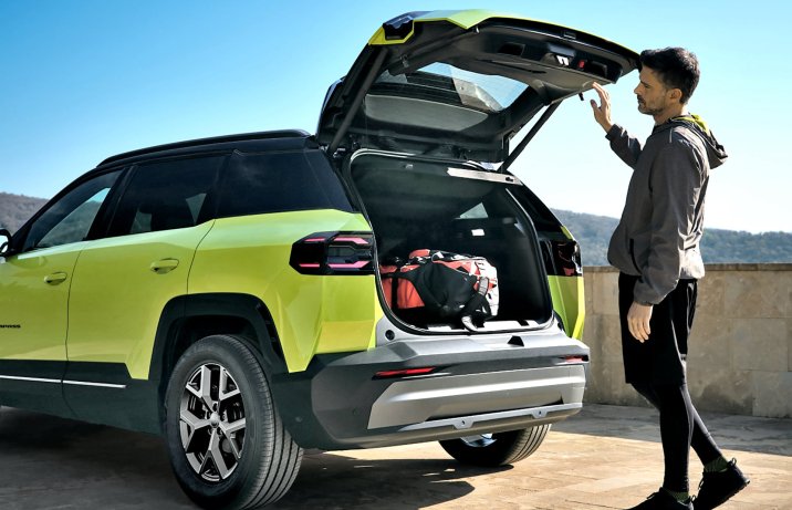Nowy Jeep Compass 2025 – bagażnik