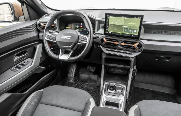 Dacia Duster - kokpit
