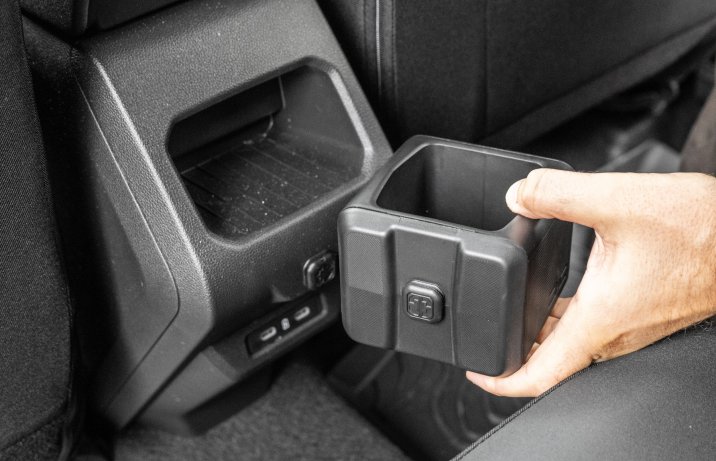 Dacia Duster - cupholder