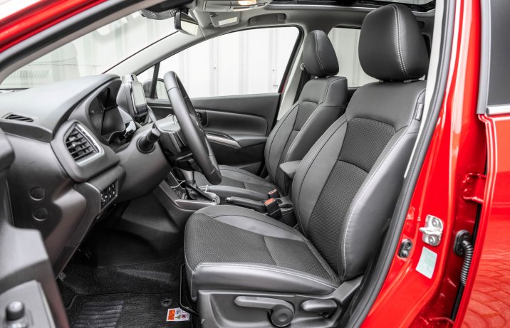 Suzuki S-Cross - fotele