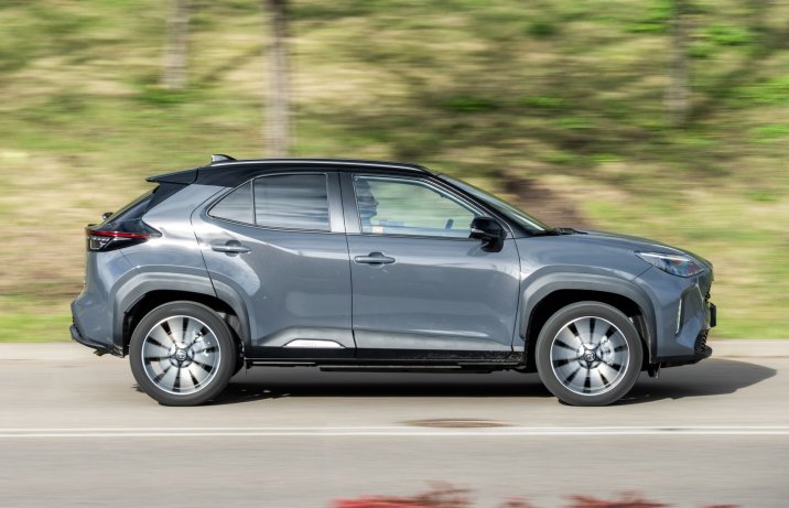 Toyota Yaris Cross - bok