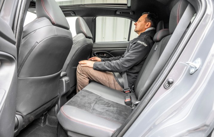 Toyota Yaris Cross - kanapa