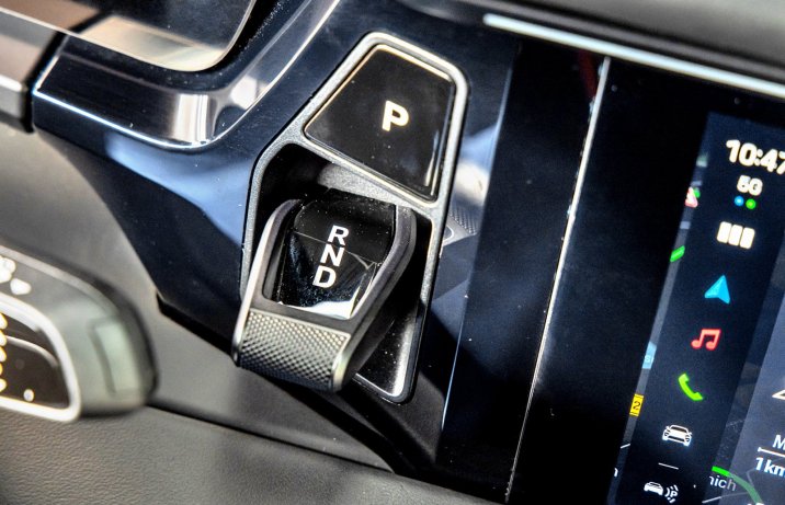 Porsche Macan 4 (2025) – test – wybierak kierunku jazdy