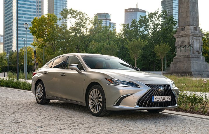 Lexus ES 300h