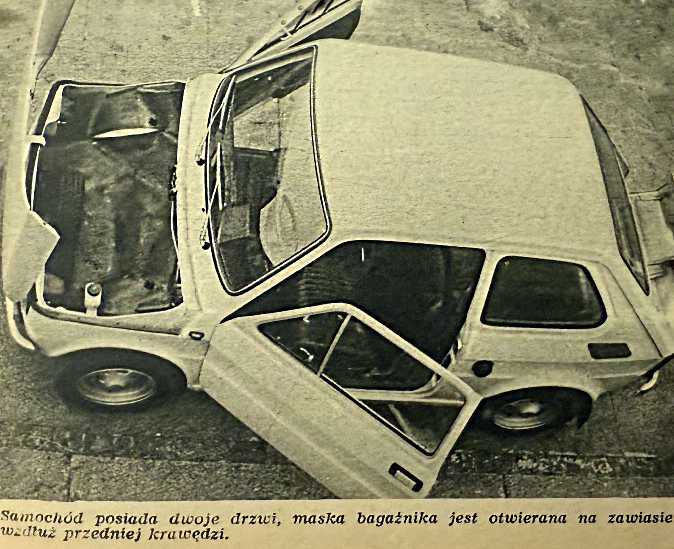 motor-numer-50-z-1975-roku-test-drogowy-fiata-126p-otwarte-drzwi-maska-pokrywa-silnika