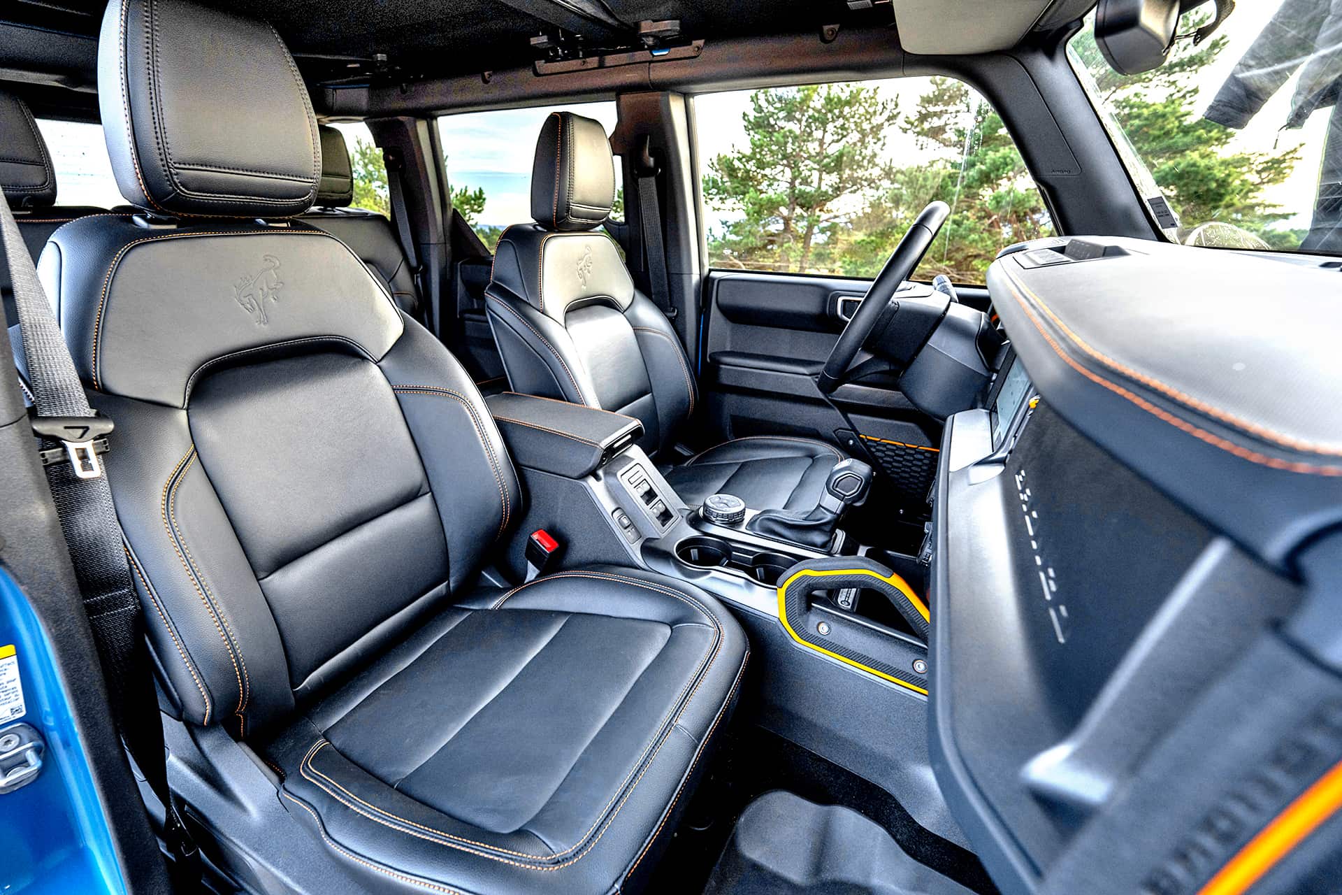 Ford-Bronco-2025-fotele