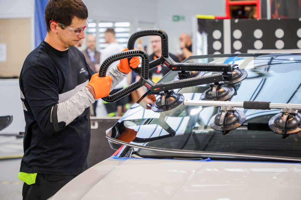 Ile kosztują szyby czołowe?