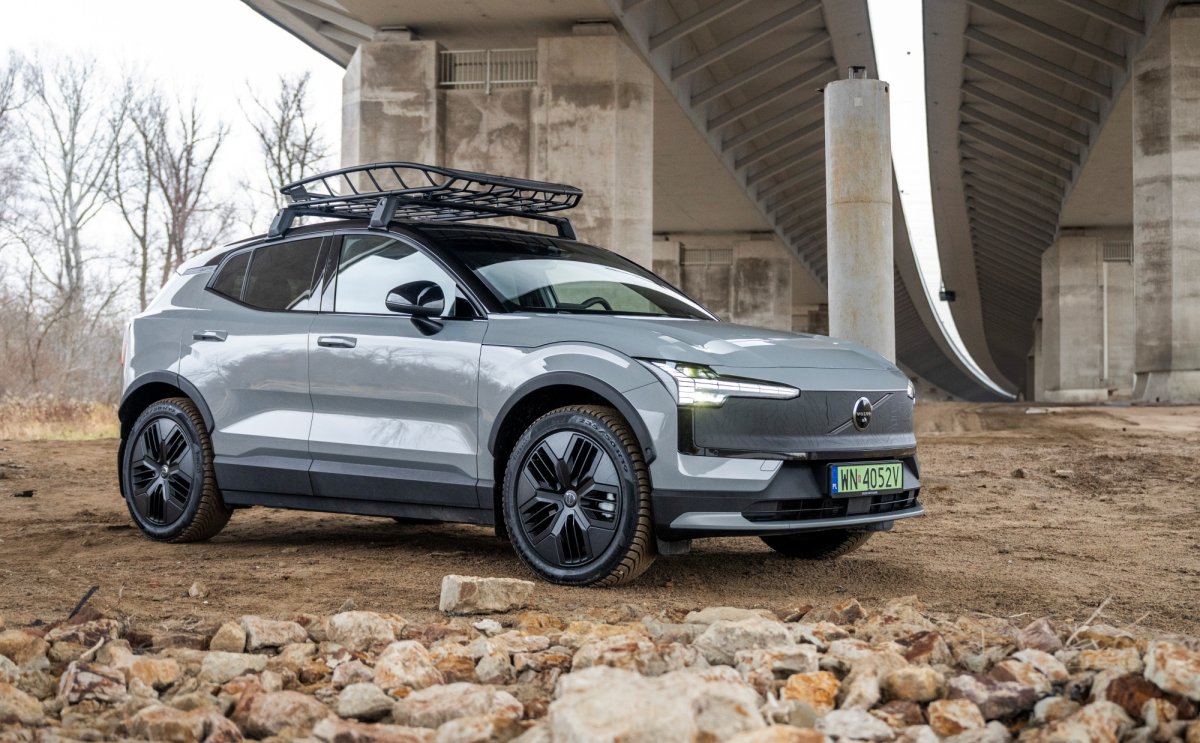Volvo EX30 Cross Country – wygląda terenowo, przyspiesza jak auto sportowe | TEST