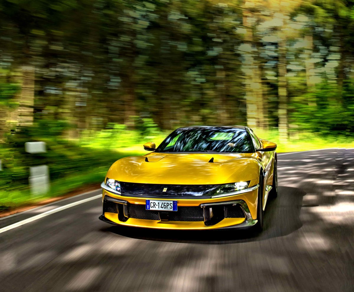 W hołdzie 12 cylindrom. Nasze wrażenia z jazdy Ferrari 12Cilindri