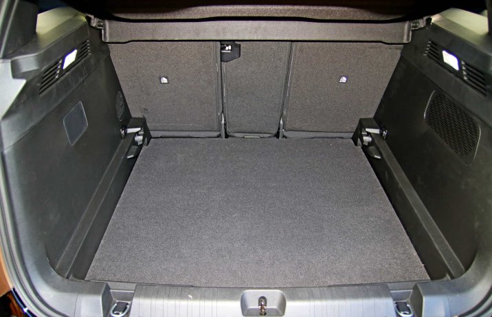 Nowy Jeep Compass 2025 – bagażnik