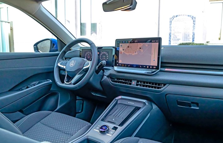 Volkswagen T-Roc II 2025 – deska rozdzielcza