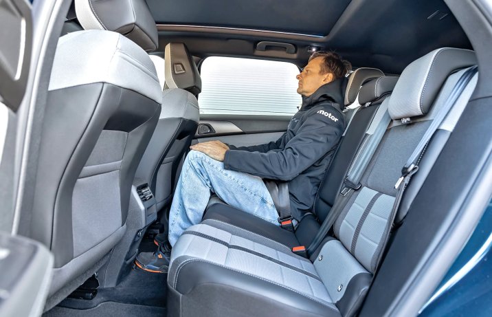 Opel Grandland II 2025 1.6 Plug-in Hybrid eDC7 GS – kanapa