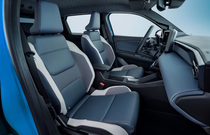 Nissan Micra - przednie siedzenia