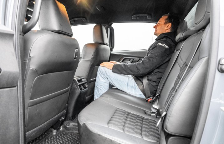 Isuzu D-Max - kanapa