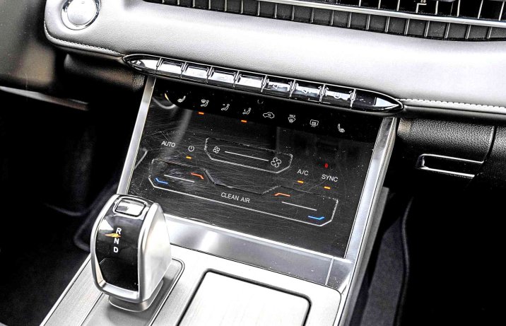 Chery Tiggo 4 HEV Prestige – deska rozdzielcza, sterowanie klimatyzacją