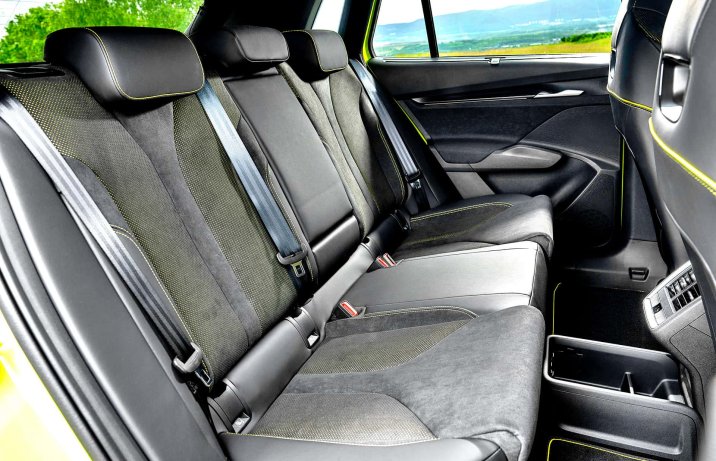 Skoda Elroq 2025 – kanapa