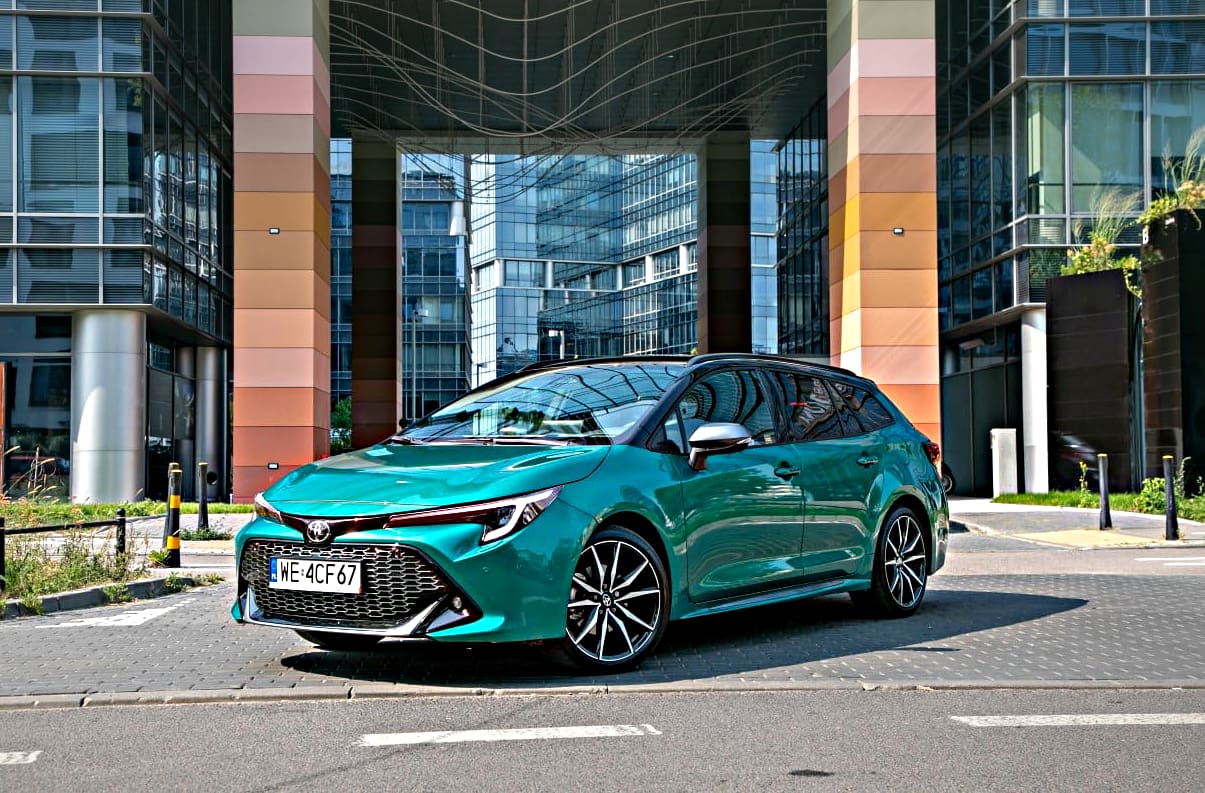 toyota-corolla-przod