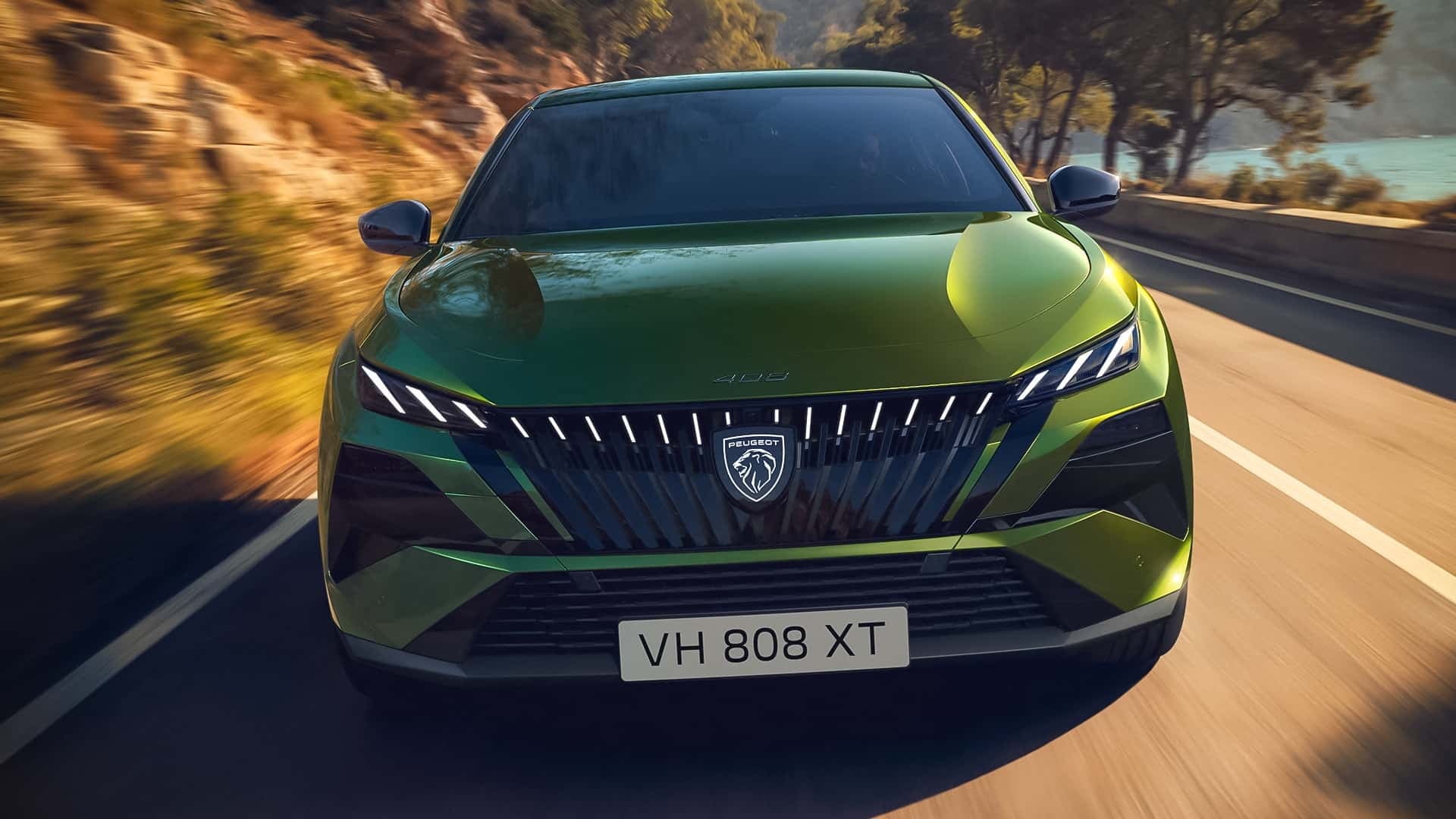 peugeot 408 po liftingu – jazda przód na wprost