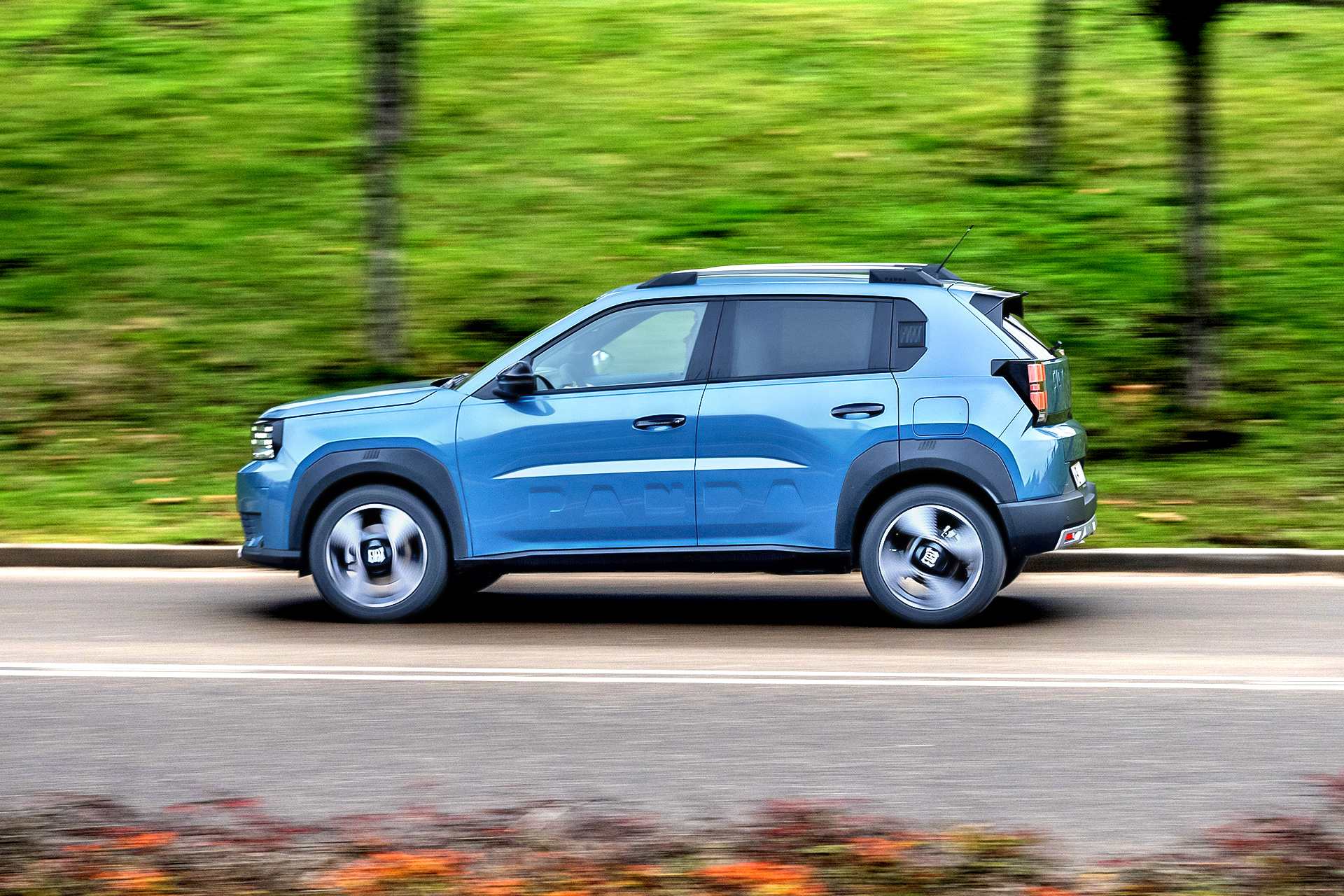 fiat-grande-panda-hybrid-la-prima-jazda-profil