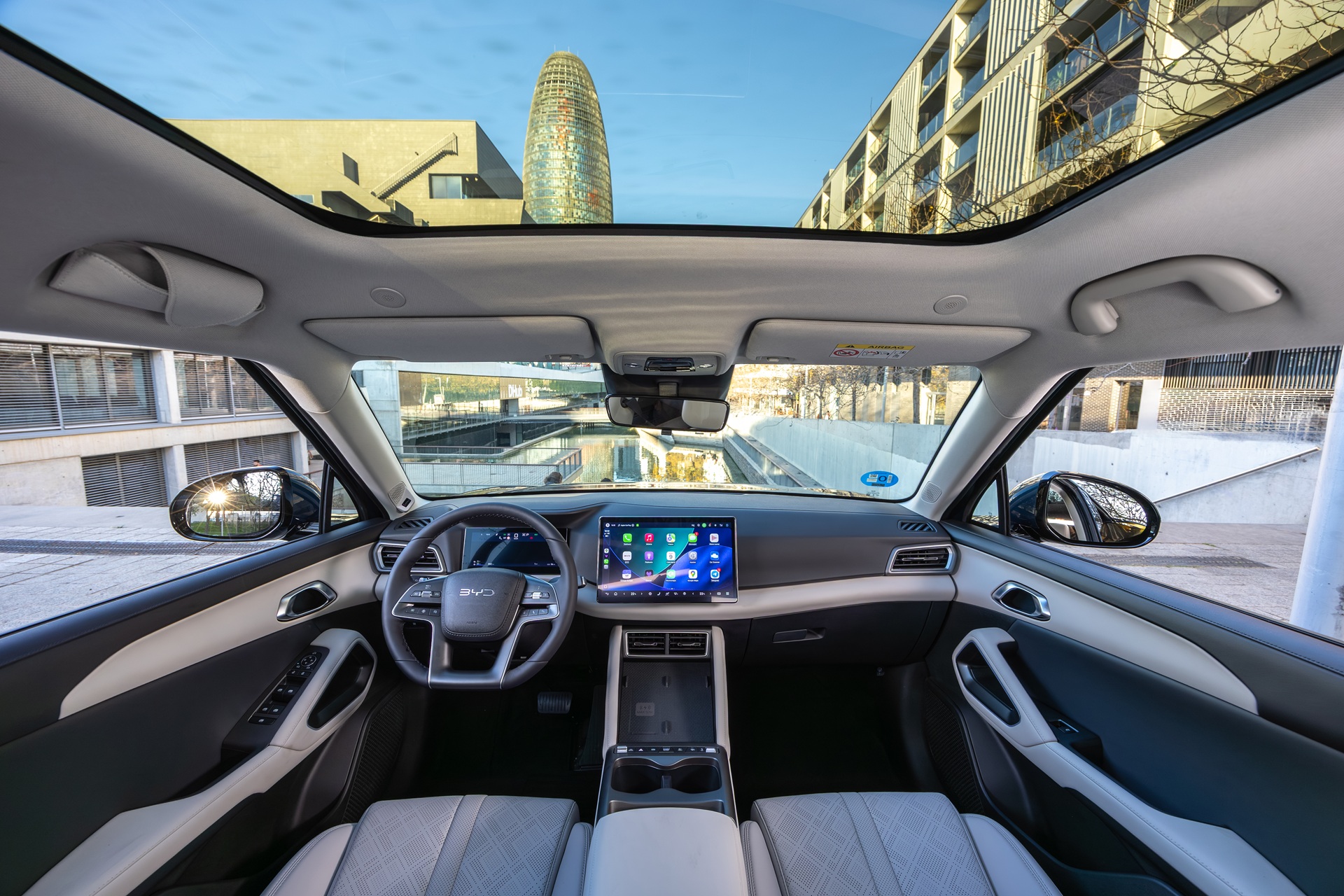 BYD ATTO 2 DM-i wnetrze