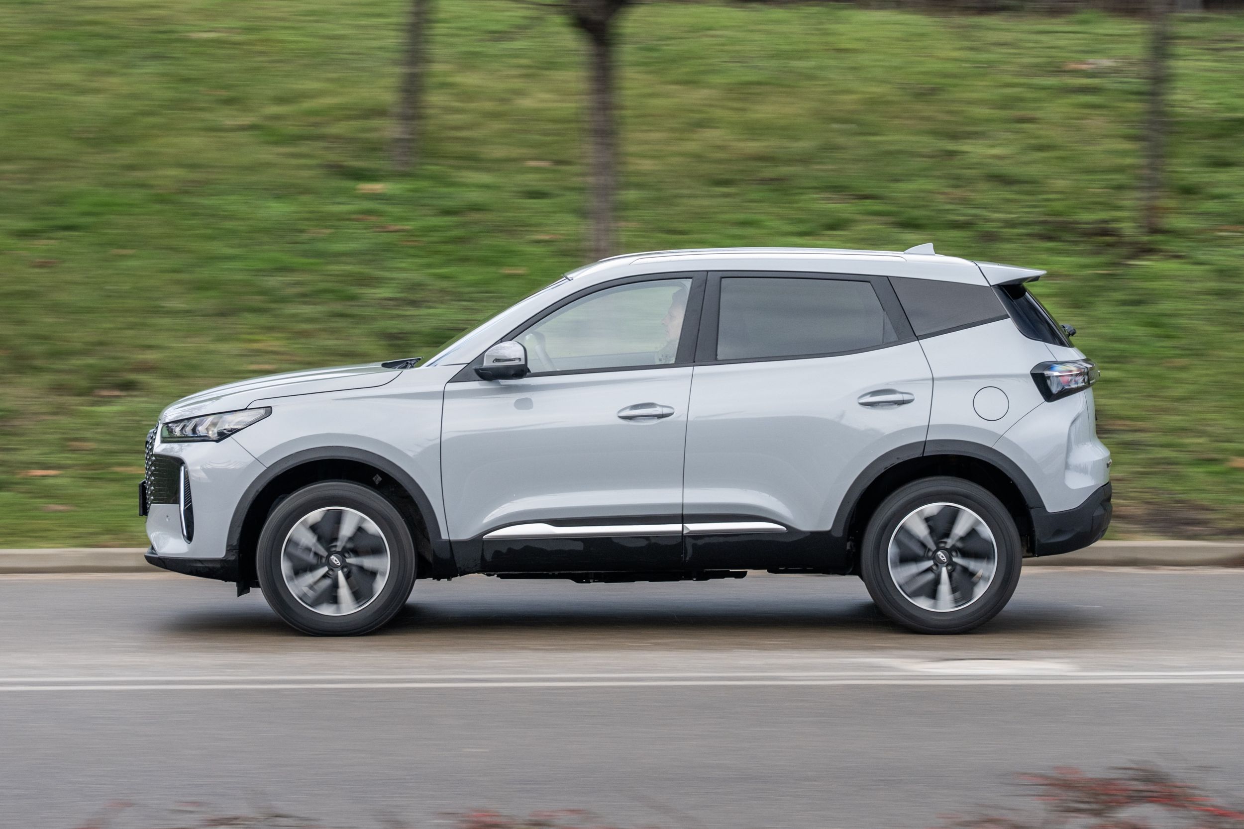 Chery Tiggo 4 - bok